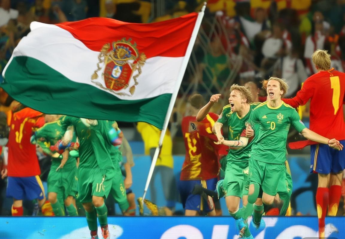 2014世界杯荷兰5-1逆转西班牙经典对决解析(图2)